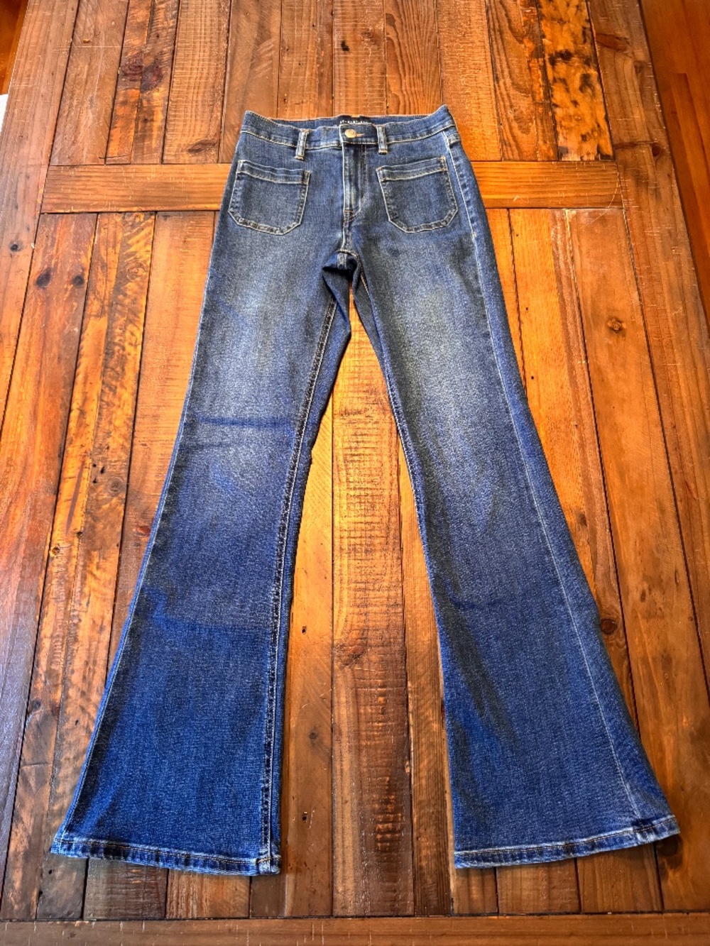 Aéropostale High Rise Flare Jean. Size 2 Long. Dark Denim
